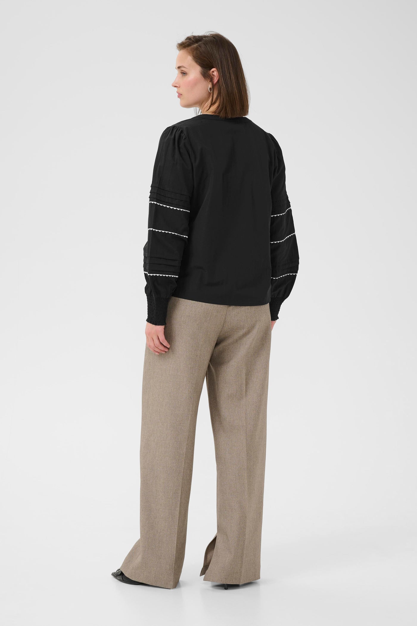 April blouse