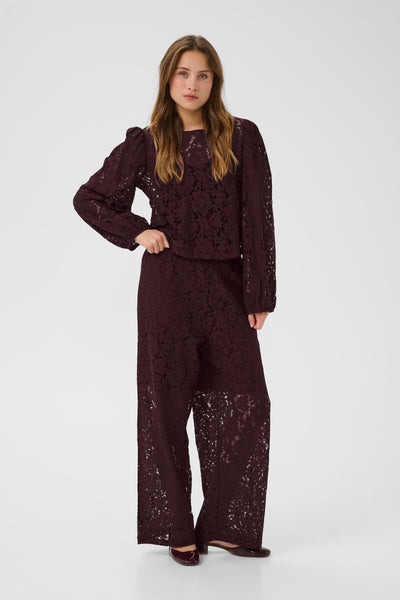 Nomi broek
