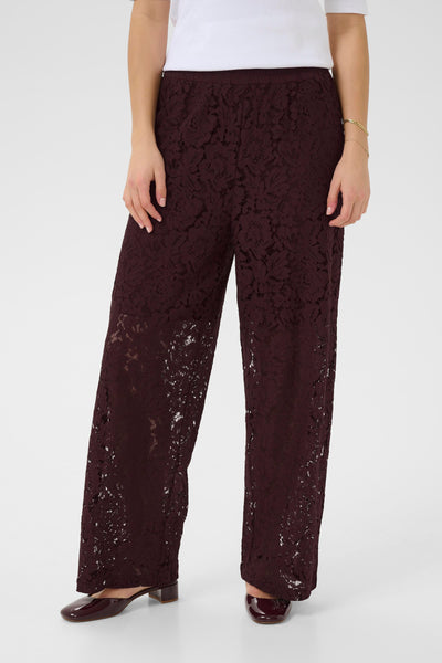 Nomi broek