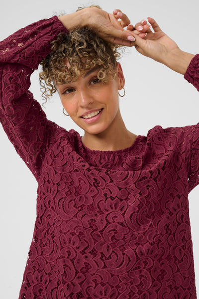 Thit Ebana blouse