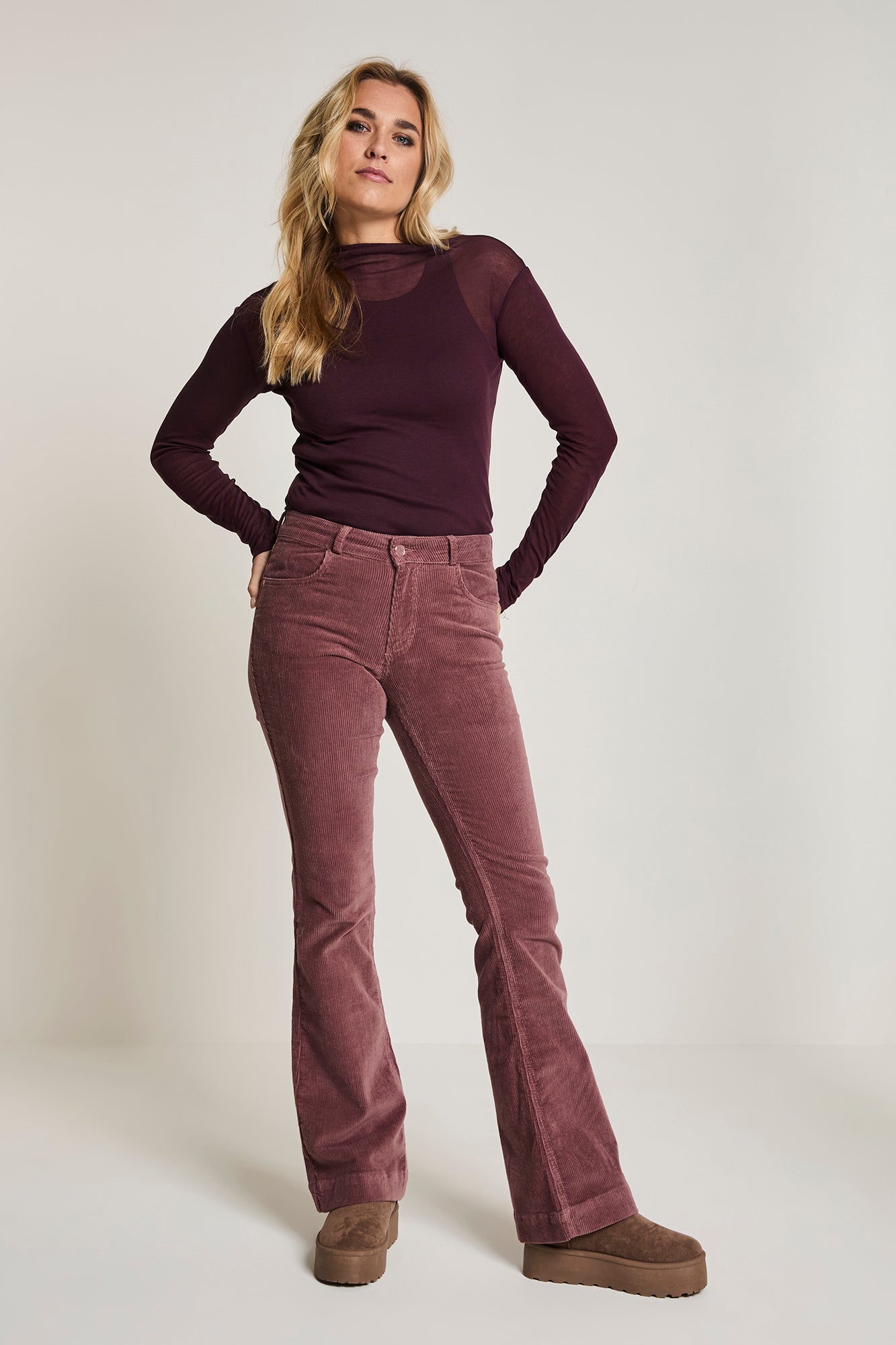 Jade corduroy oud roze